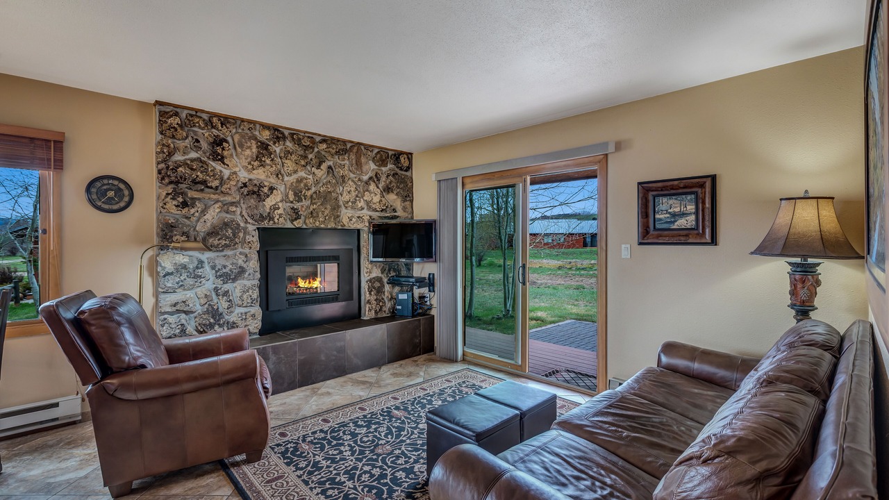 Photo of Livingroom in Clark