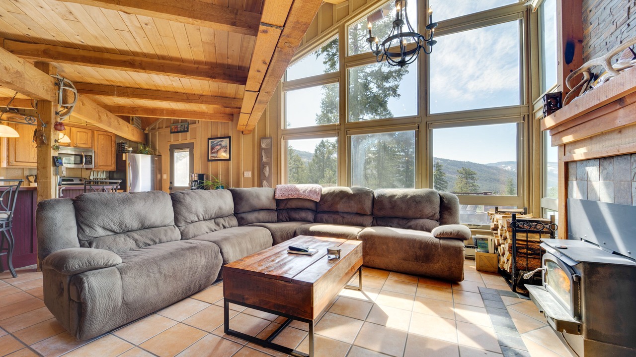 Photo of Livingroom in Bayfield