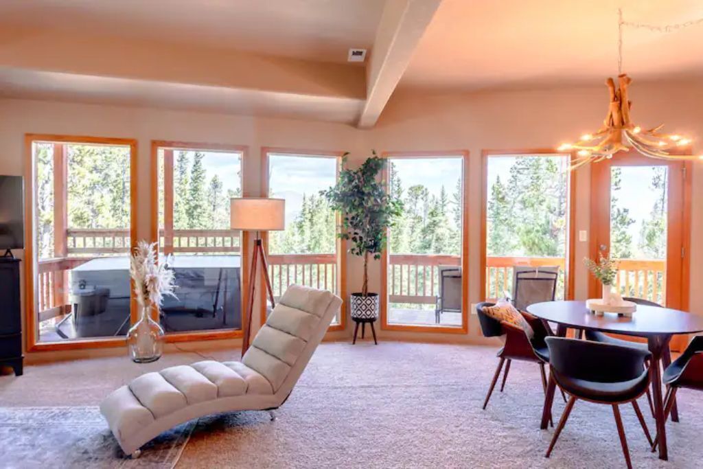 Photo of Livingroom in Valley of the Sun