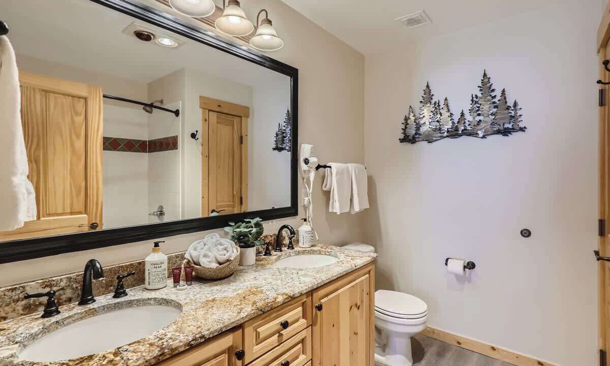 Photo of Bathroom in Copper Mountain Village