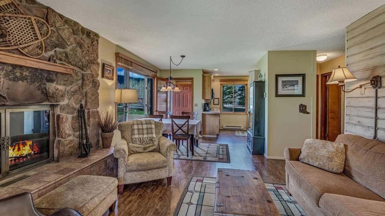 Photo of Livingroom in Clark