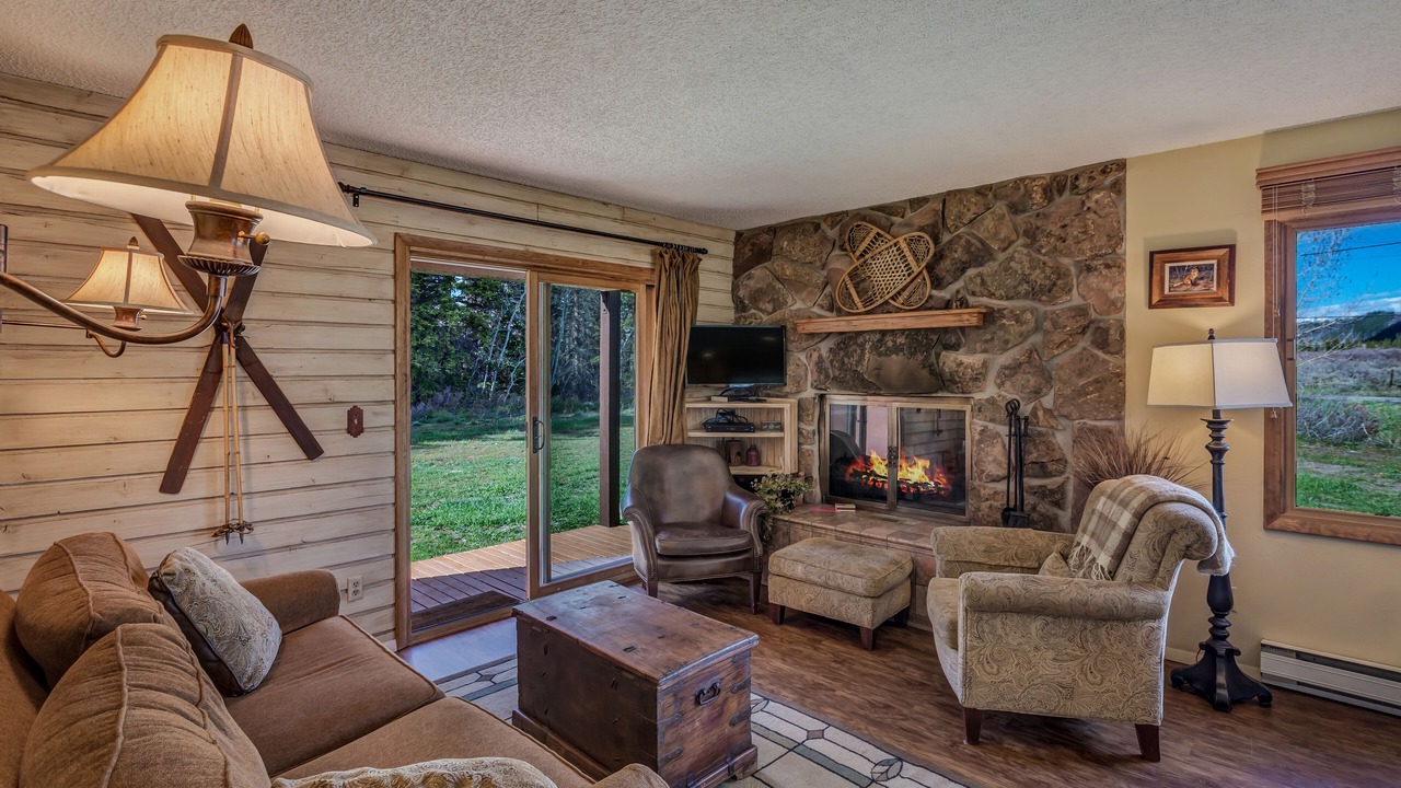 Photo of Livingroom in Clark