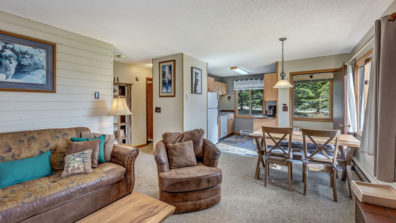 Photo of Livingroom in Clark