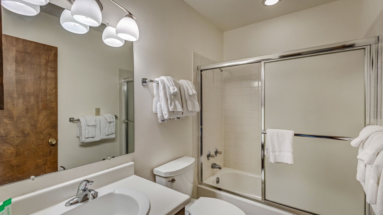 Photo of Bathroom in Clark