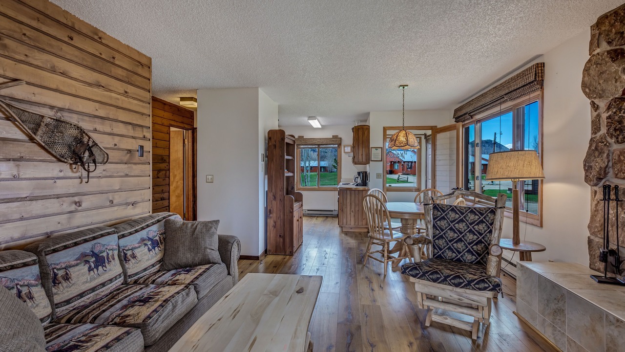 Photo of Livingroom in Clark