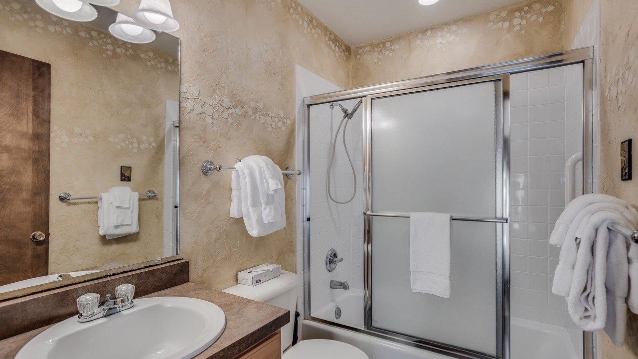 Photo of Bathroom in Clark