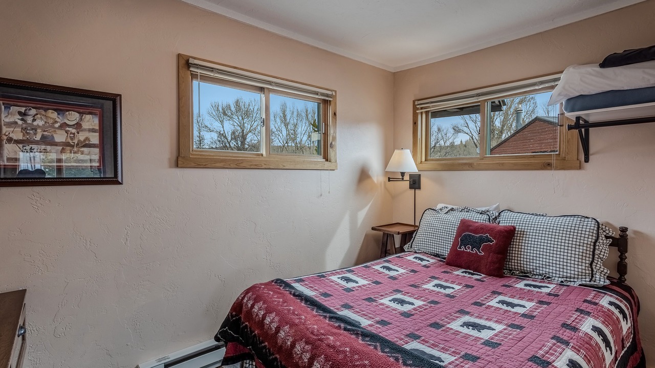 Photo of Bedroom in Clark