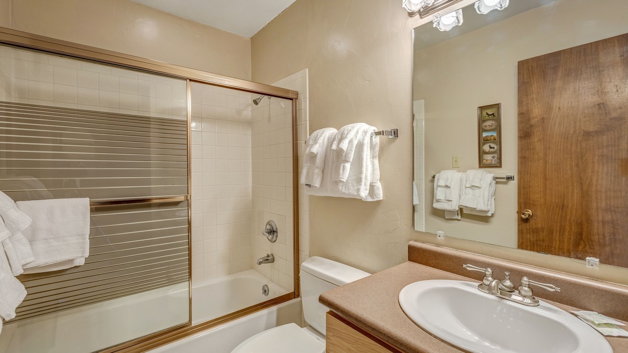 Photo of Bathroom in Clark