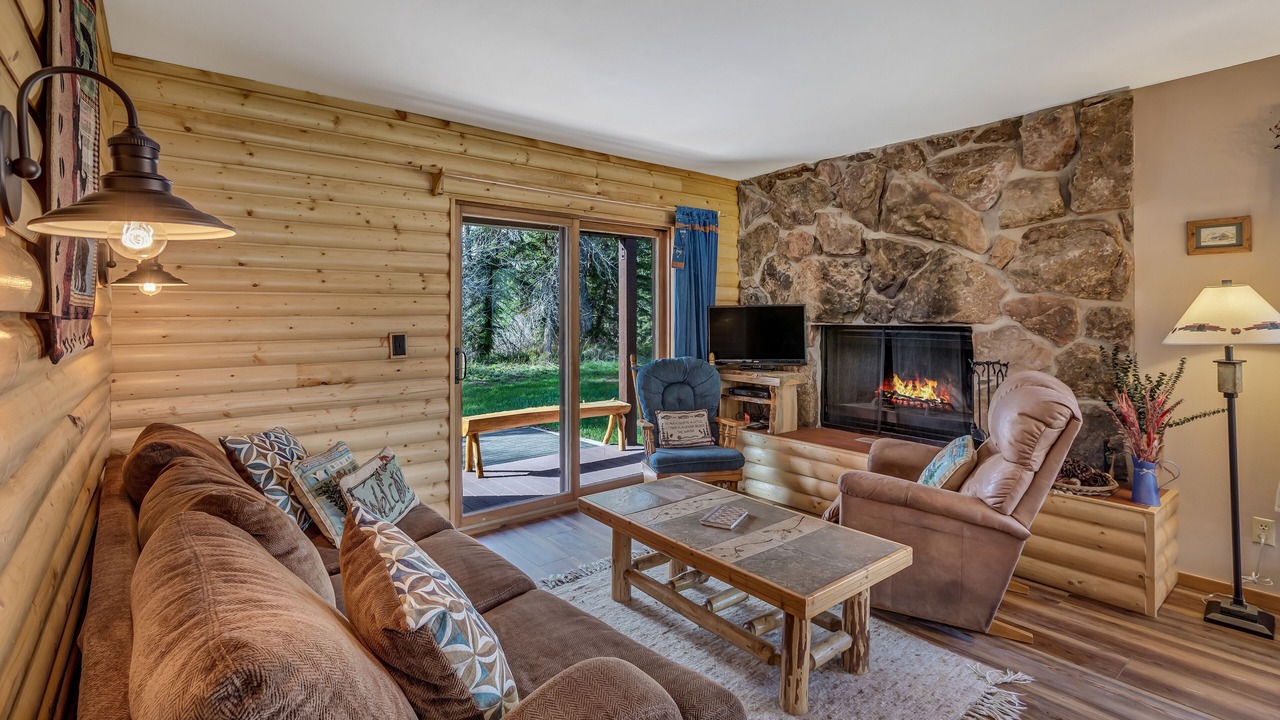 Photo of Livingroom in Clark