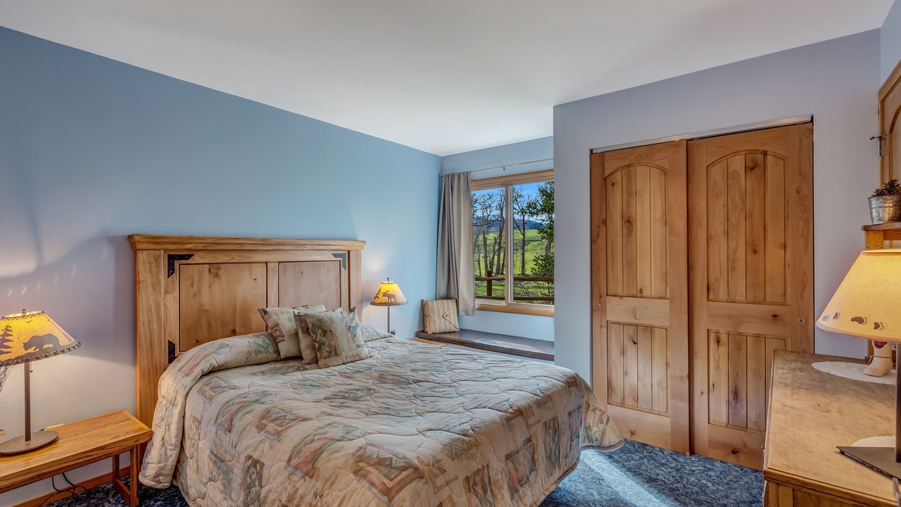 Photo of Bedroom in Clark