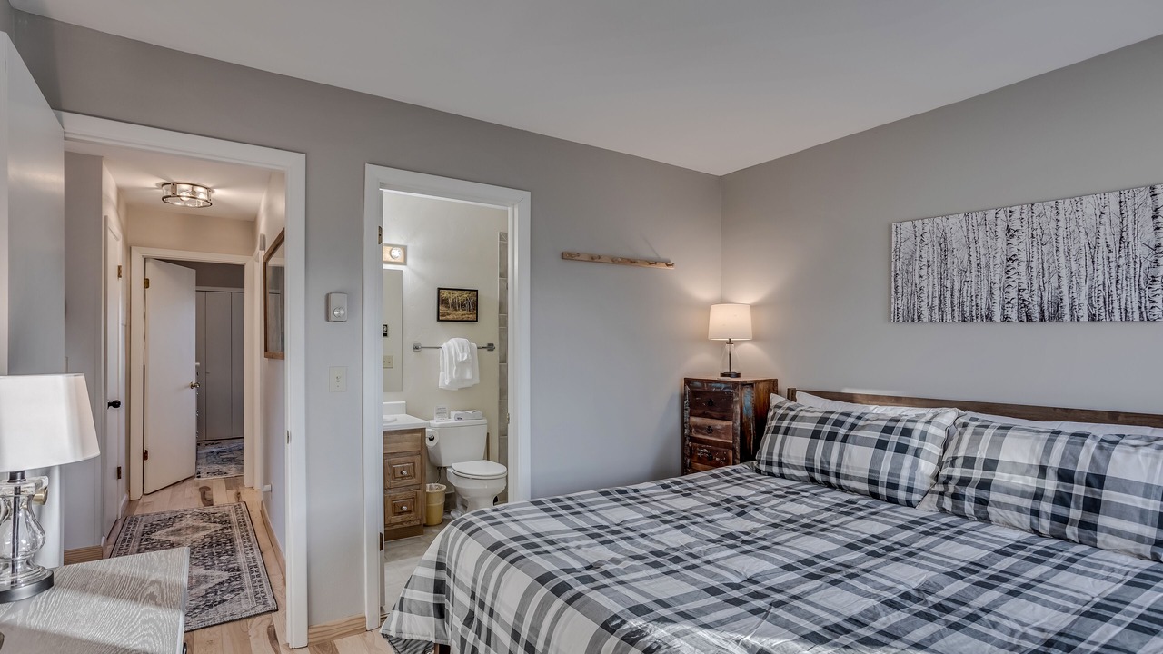 Photo of Bedroom in Clark