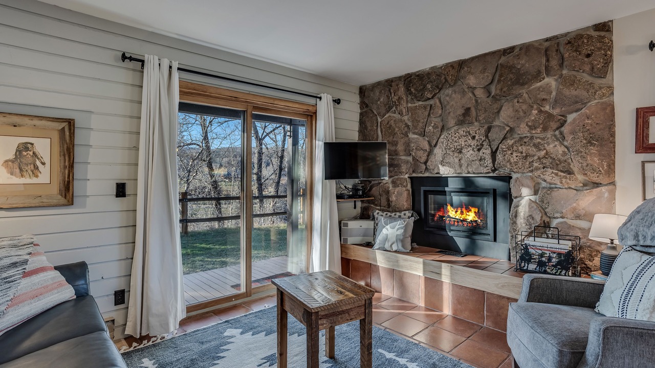 Photo of Livingroom in Clark