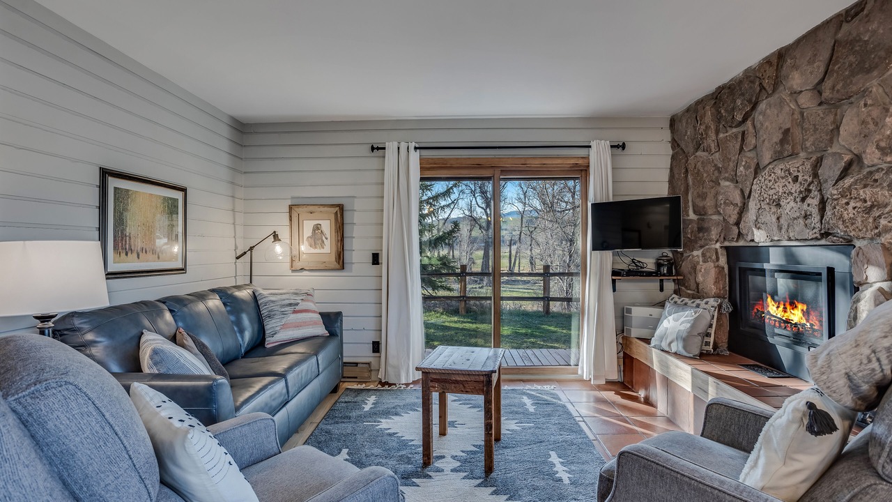 Photo of Livingroom in Clark