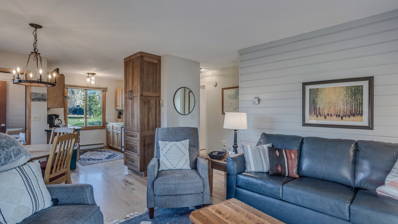 Photo of Livingroom in Clark