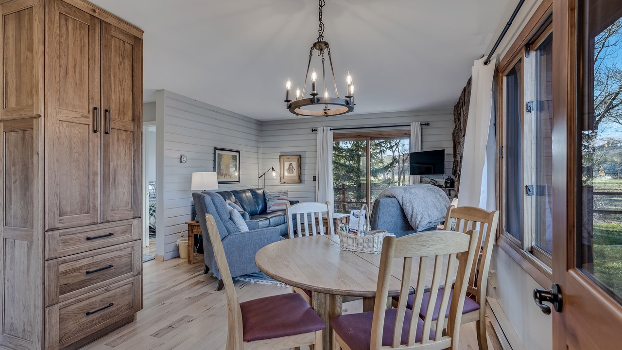 Photo of Livingroom in Clark