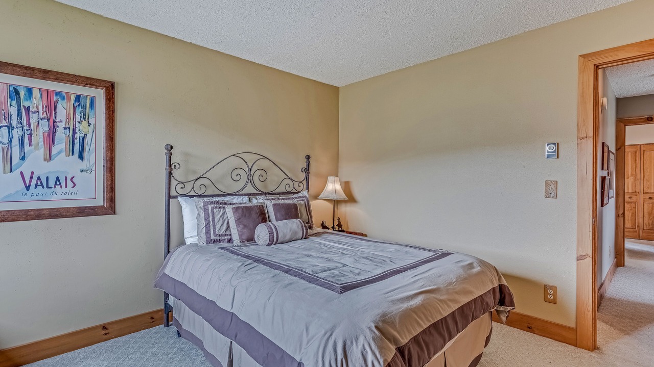 Photo of Bedroom in Clark