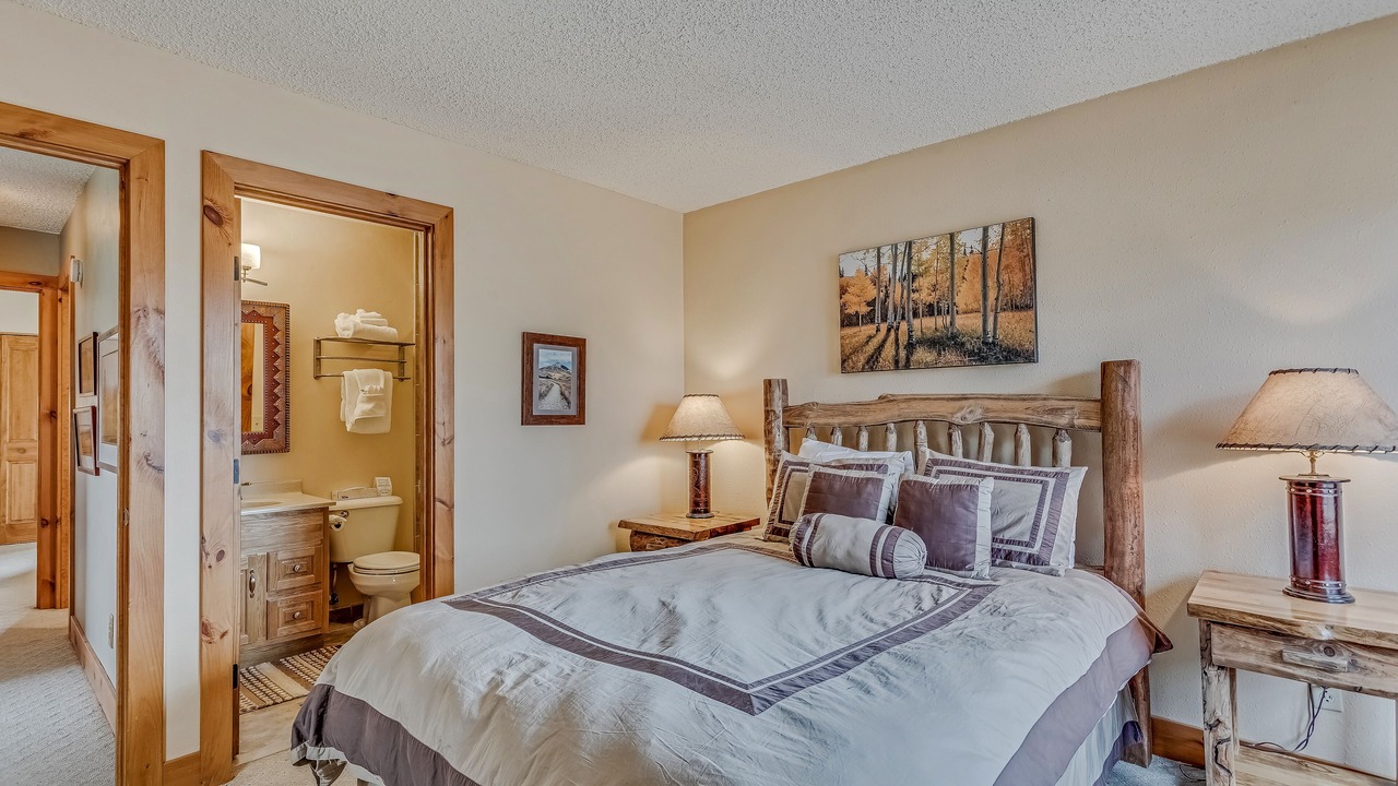 Photo of Bedroom in Clark