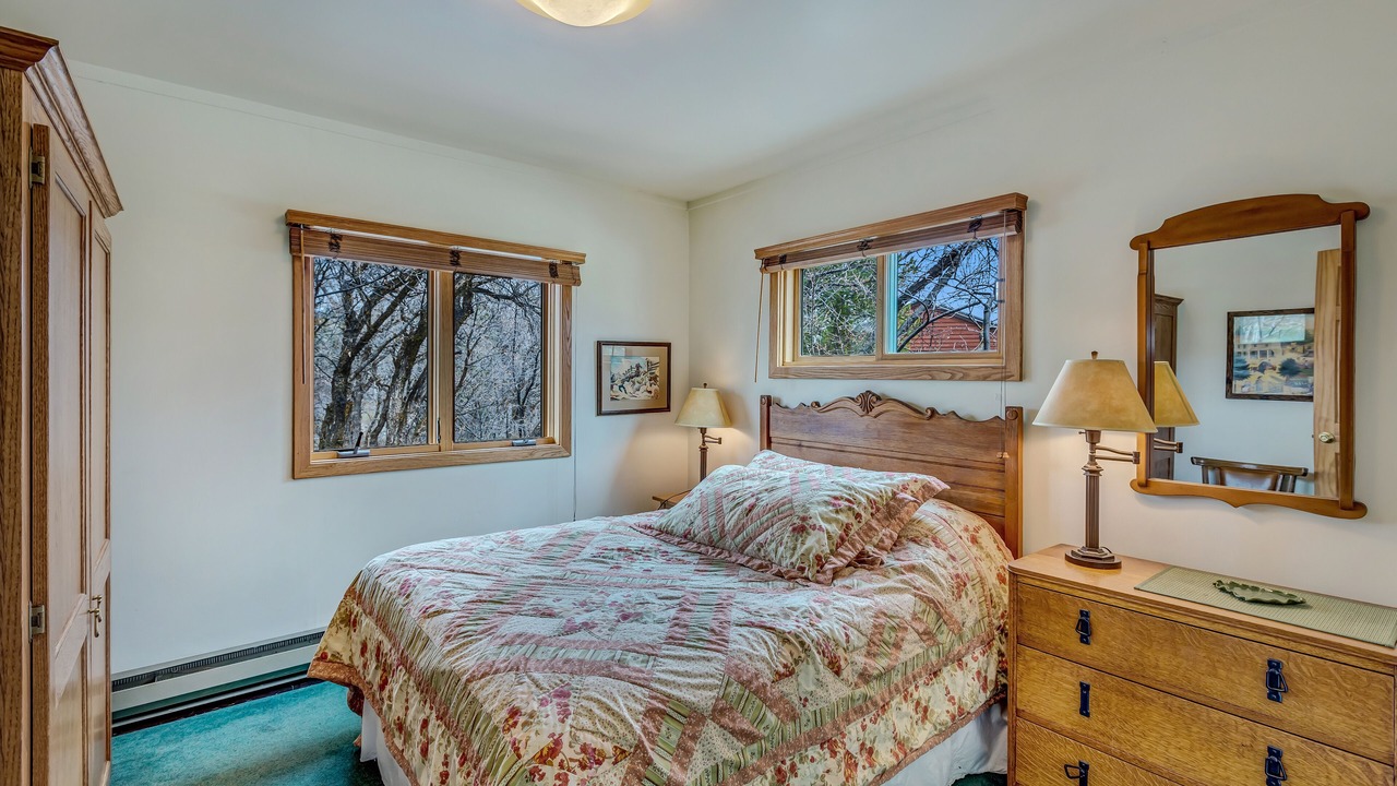 Photo of Bedroom in Clark