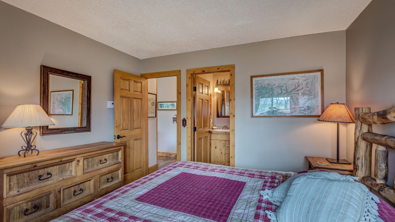 Photo of Bedroom in Clark