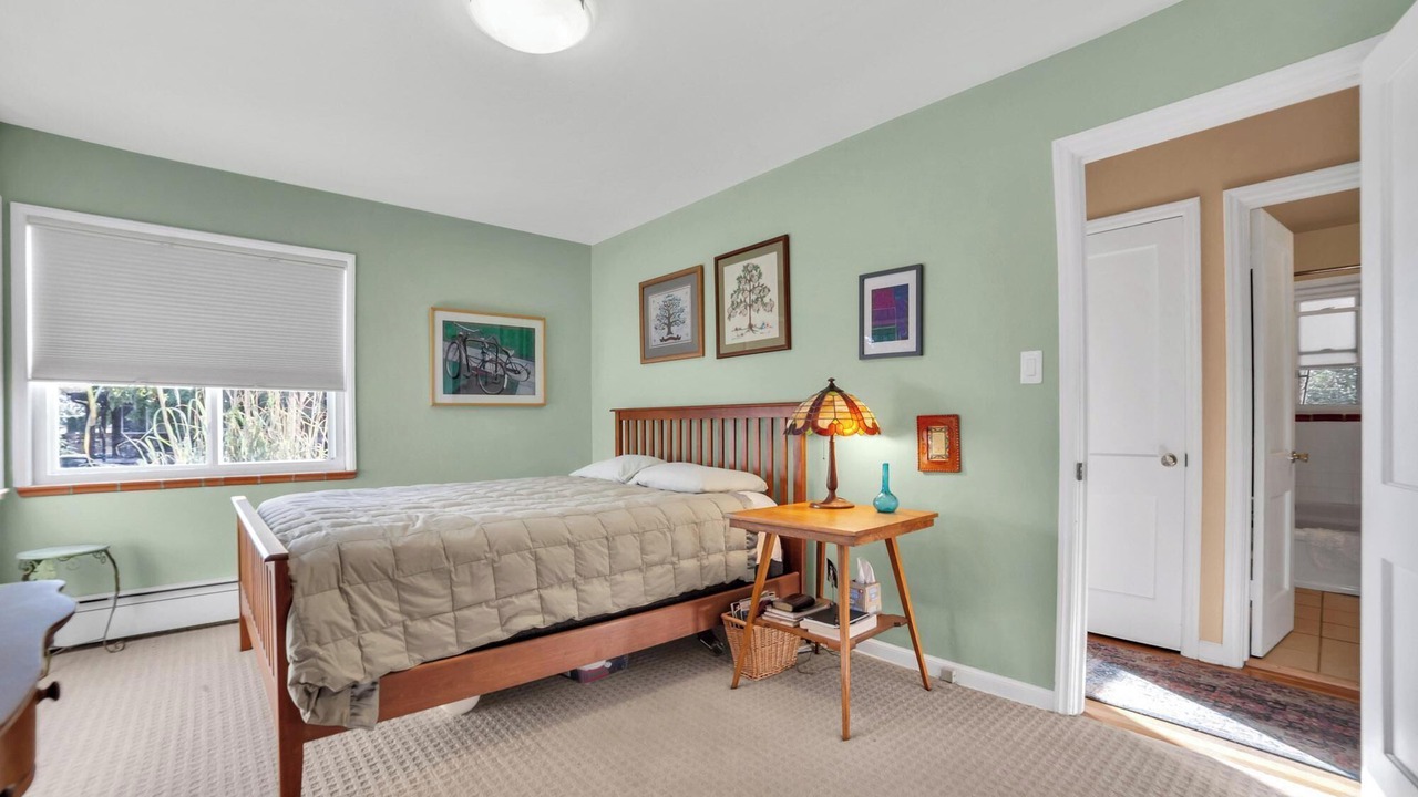 Photo of Bedroom in Athmar Park