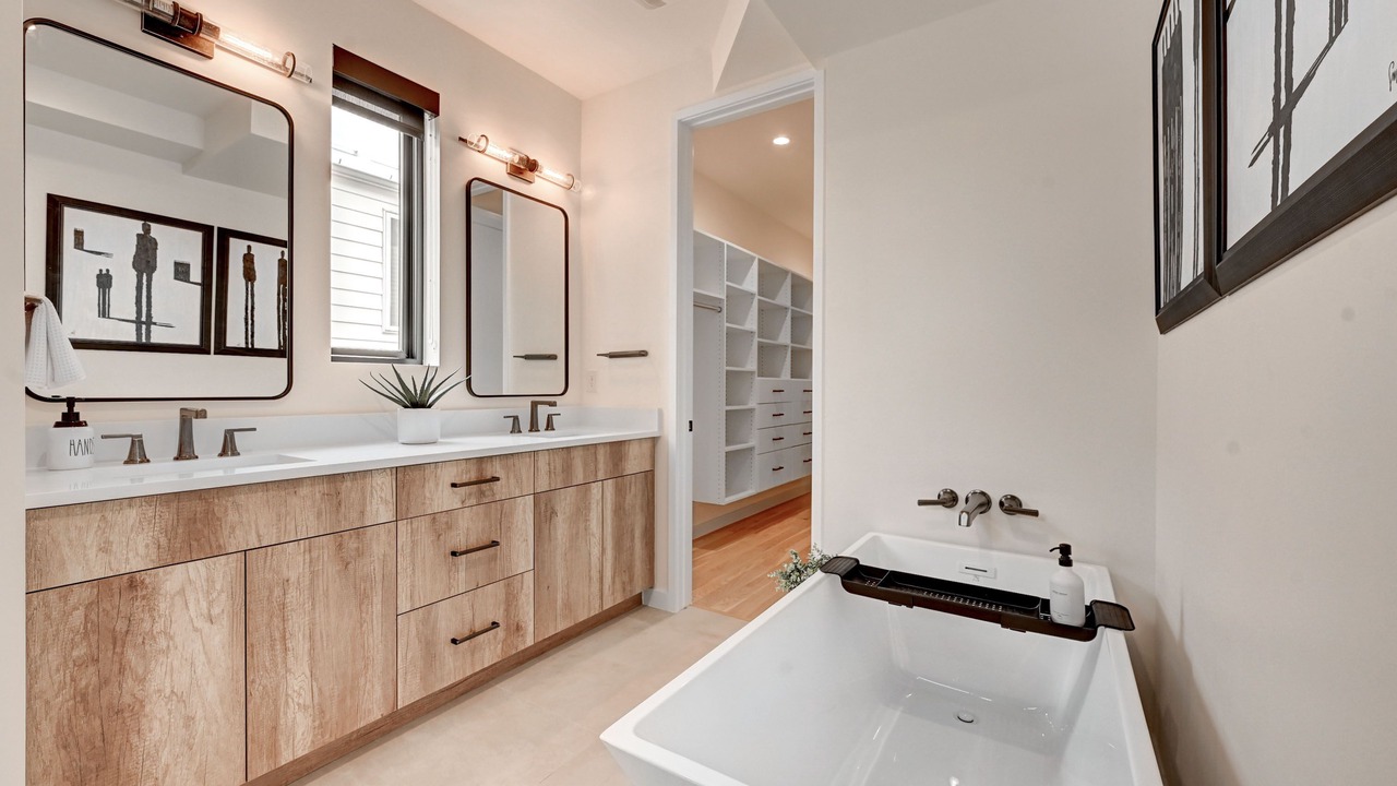Photo of Bathroom in Highland