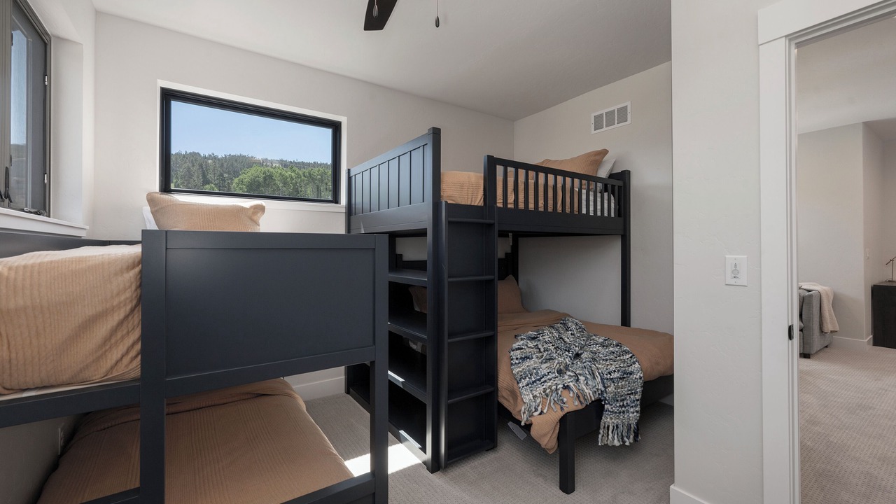 Photo of Bedroom in Silvercreek