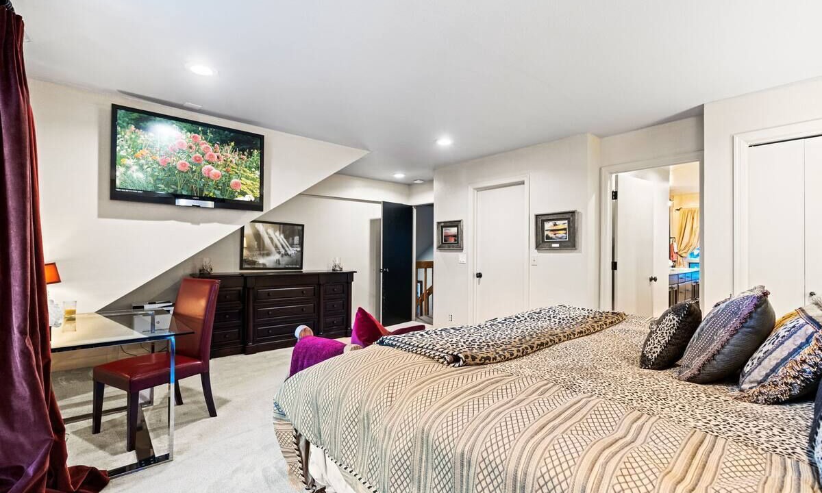 Photo of Bedroom in Highland Meadows