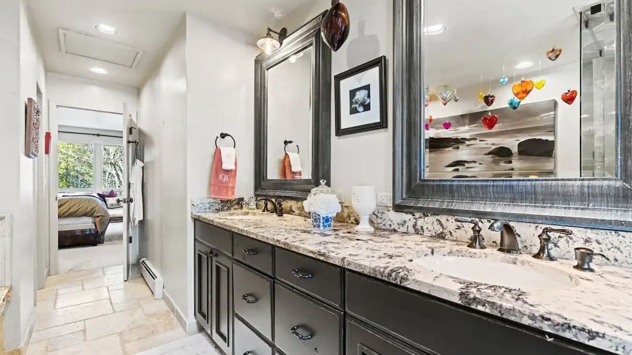 Photo of Bathroom in Highland Meadows