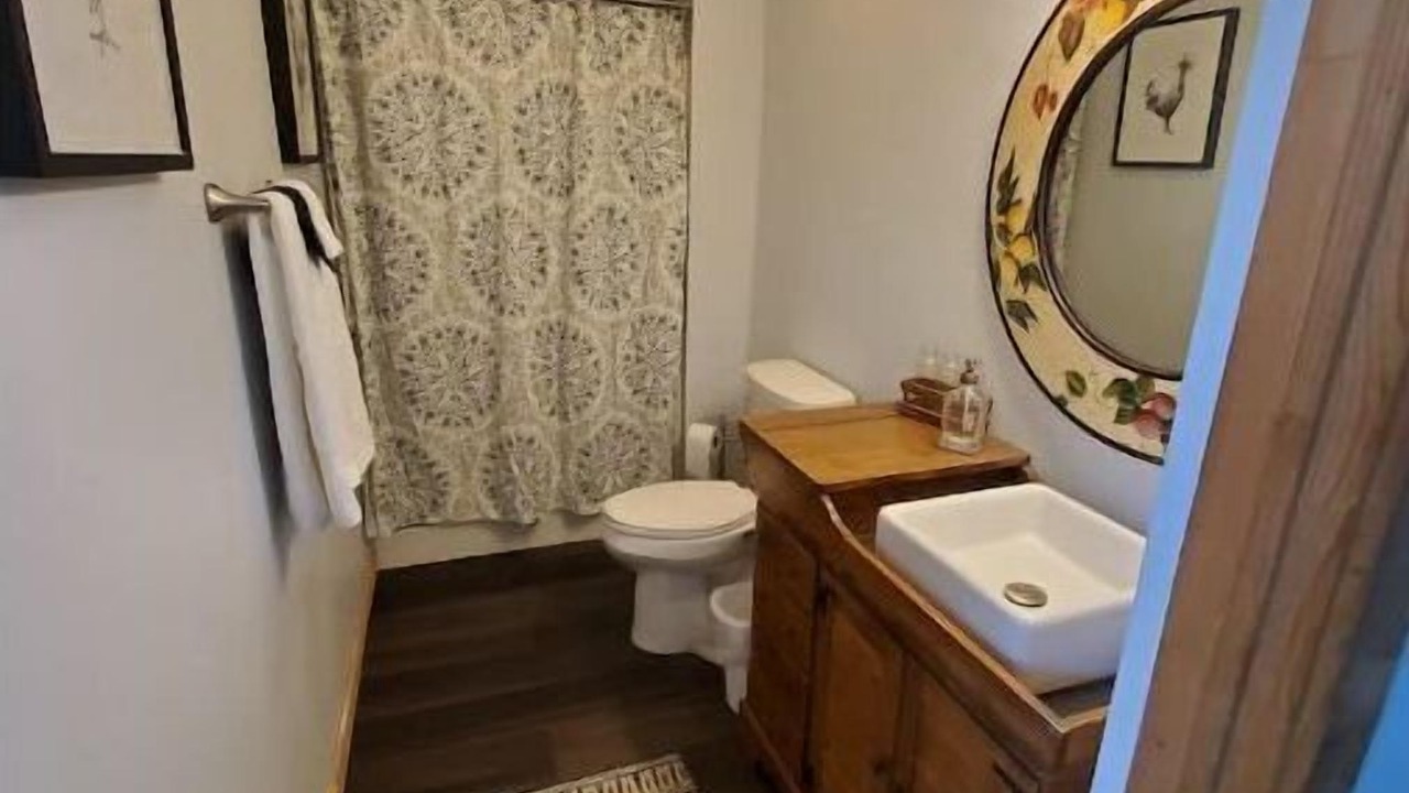 Photo of Bathroom in Palisade