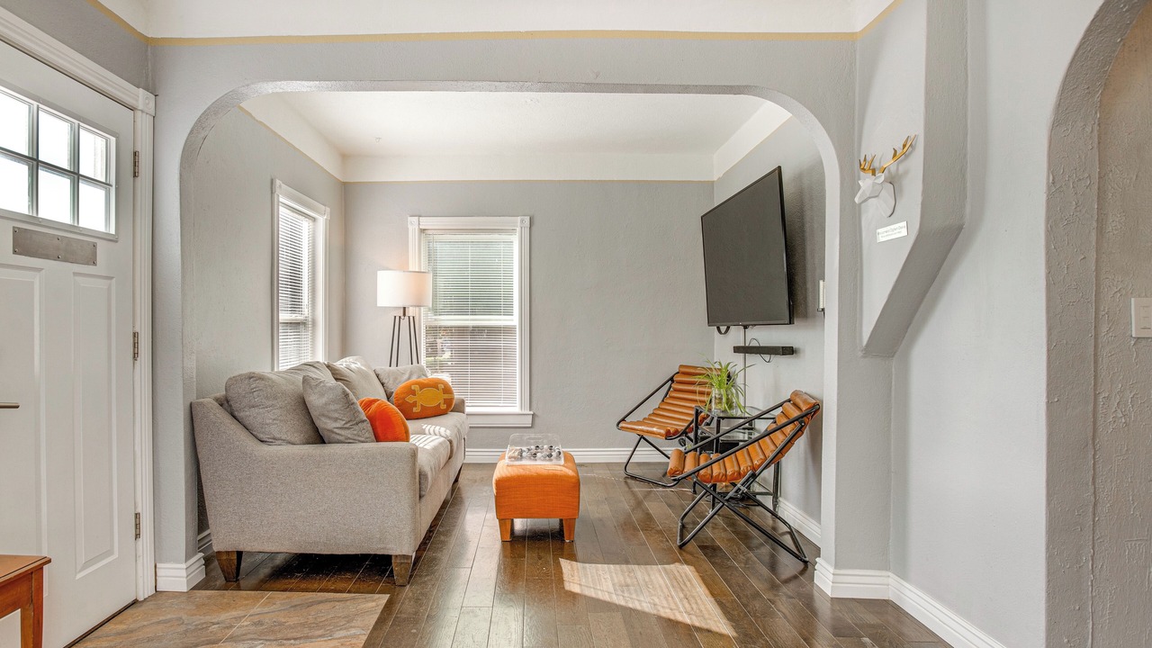 Photo of Livingroom in Englewood