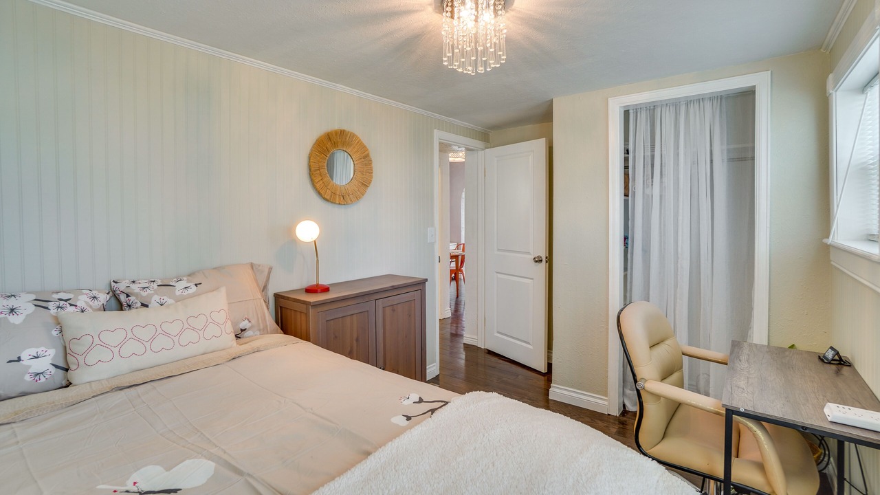 Photo of Bedroom in Englewood
