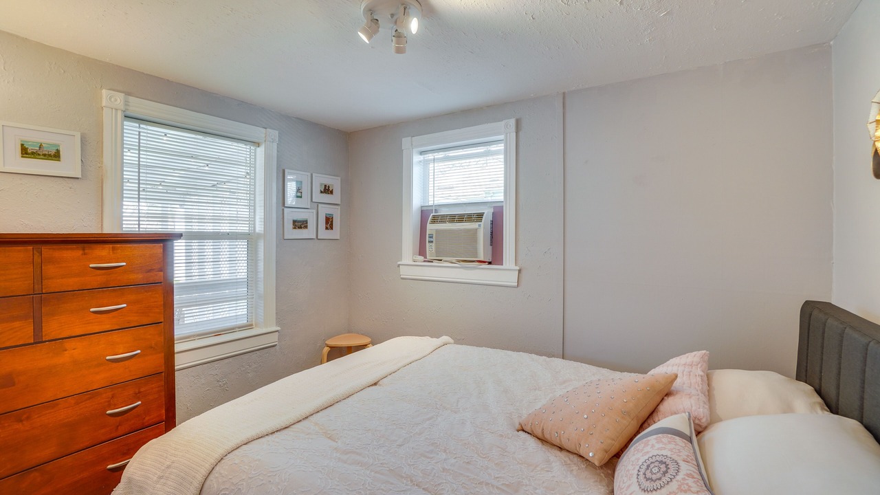 Photo of Bedroom in Englewood