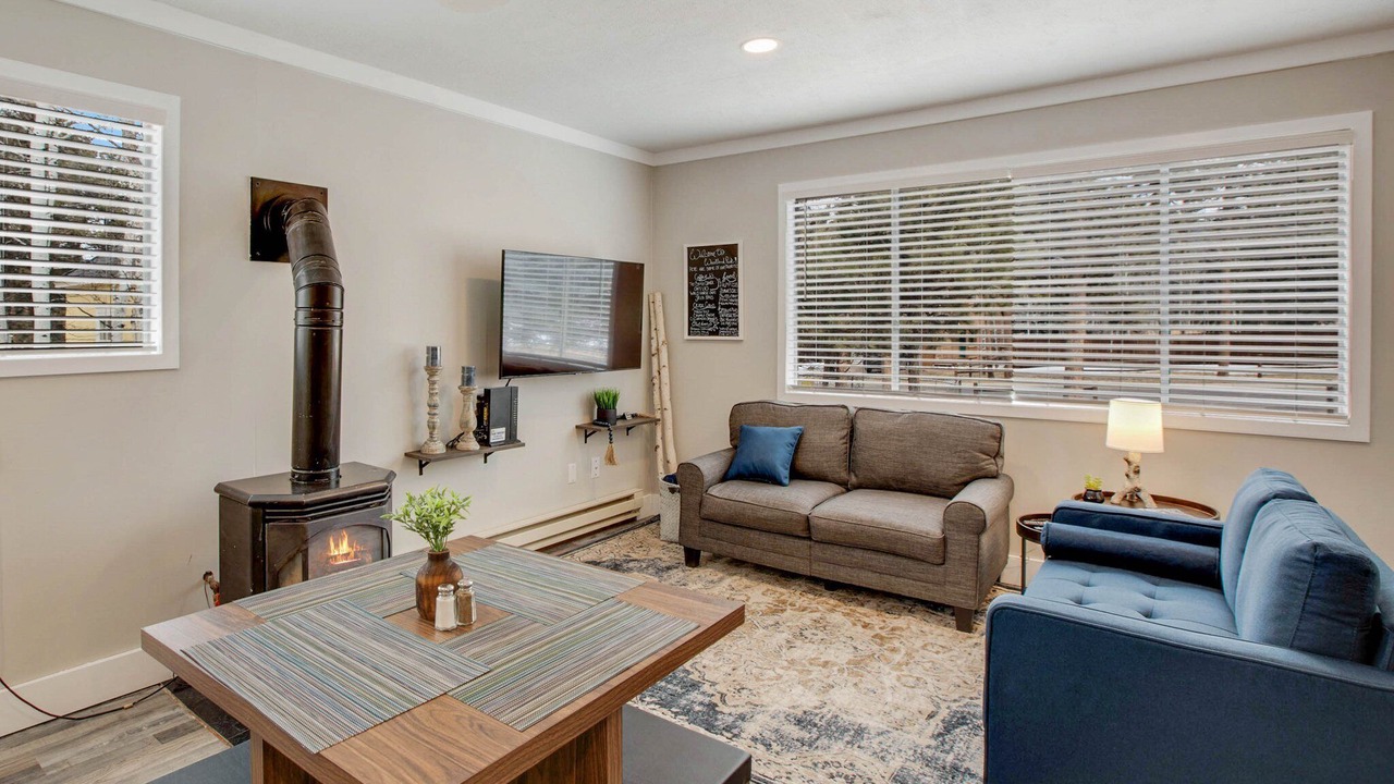 Photo of Livingroom in Woodland Park