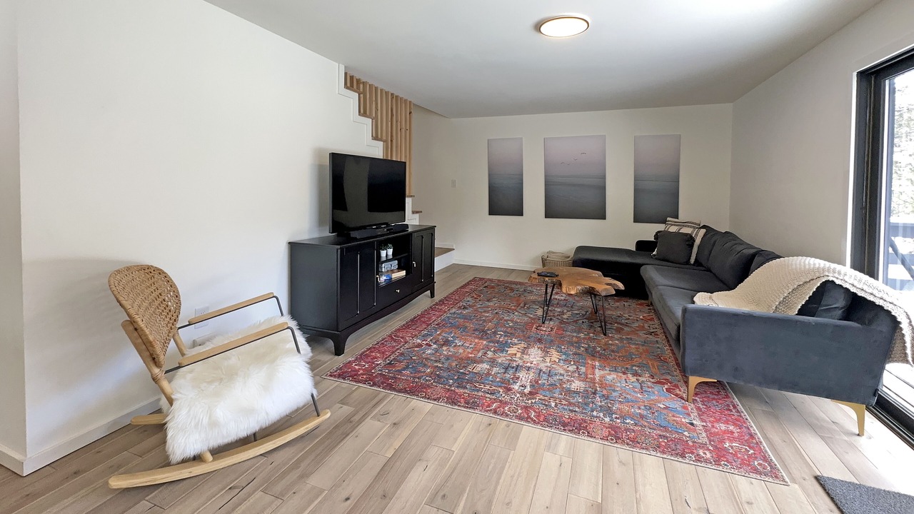 Photo of Livingroom in Evergreen