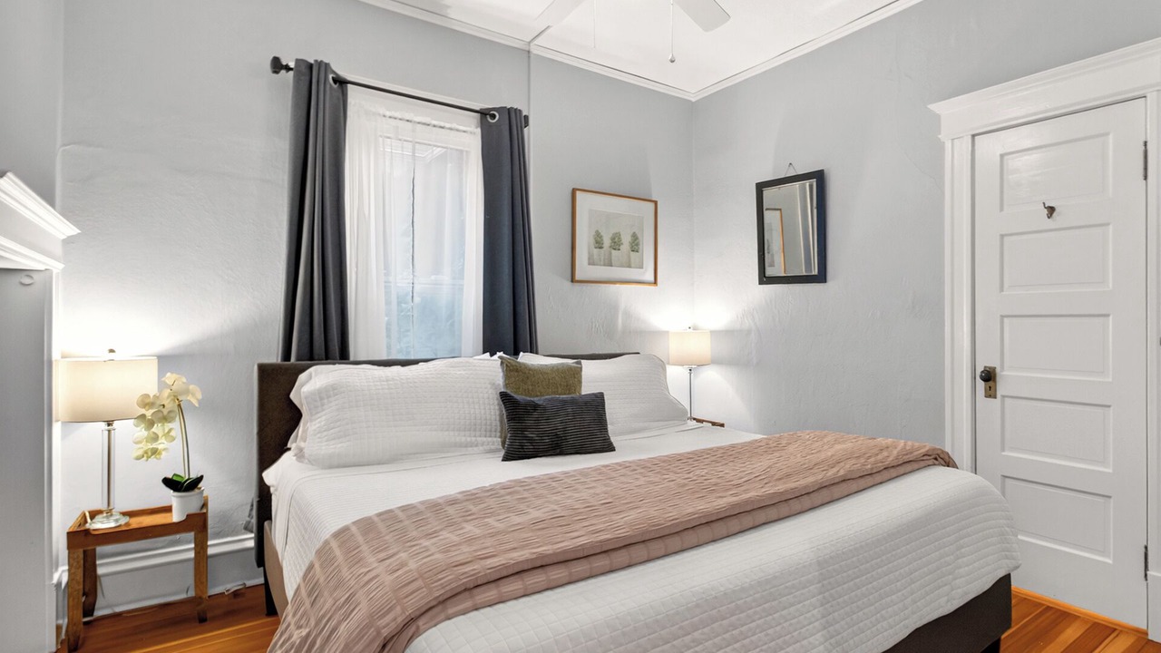 Photo of Bedroom in Old North End