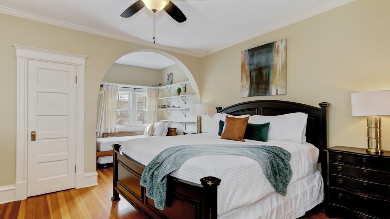 Photo of Bedroom in Old North End