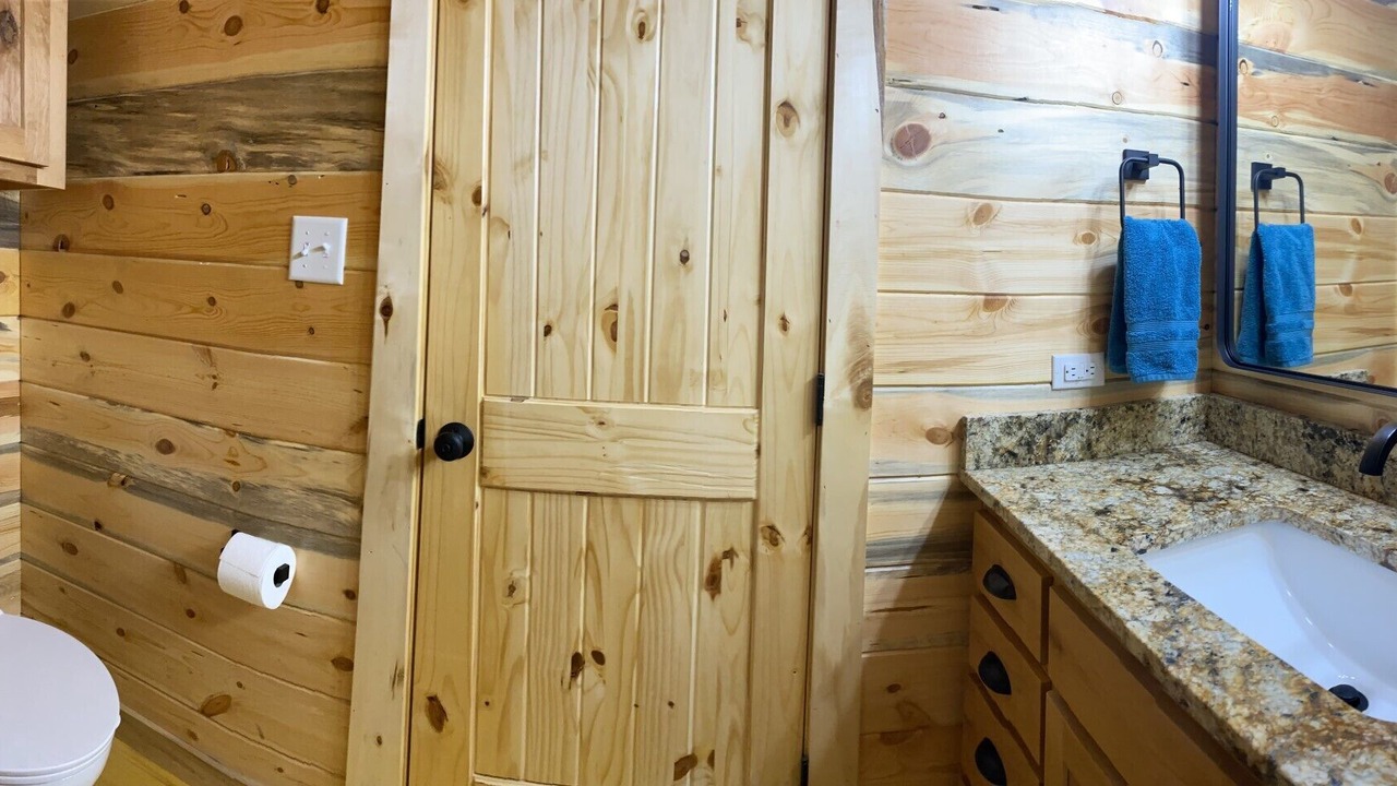 Photo of Bathroom in Antonito