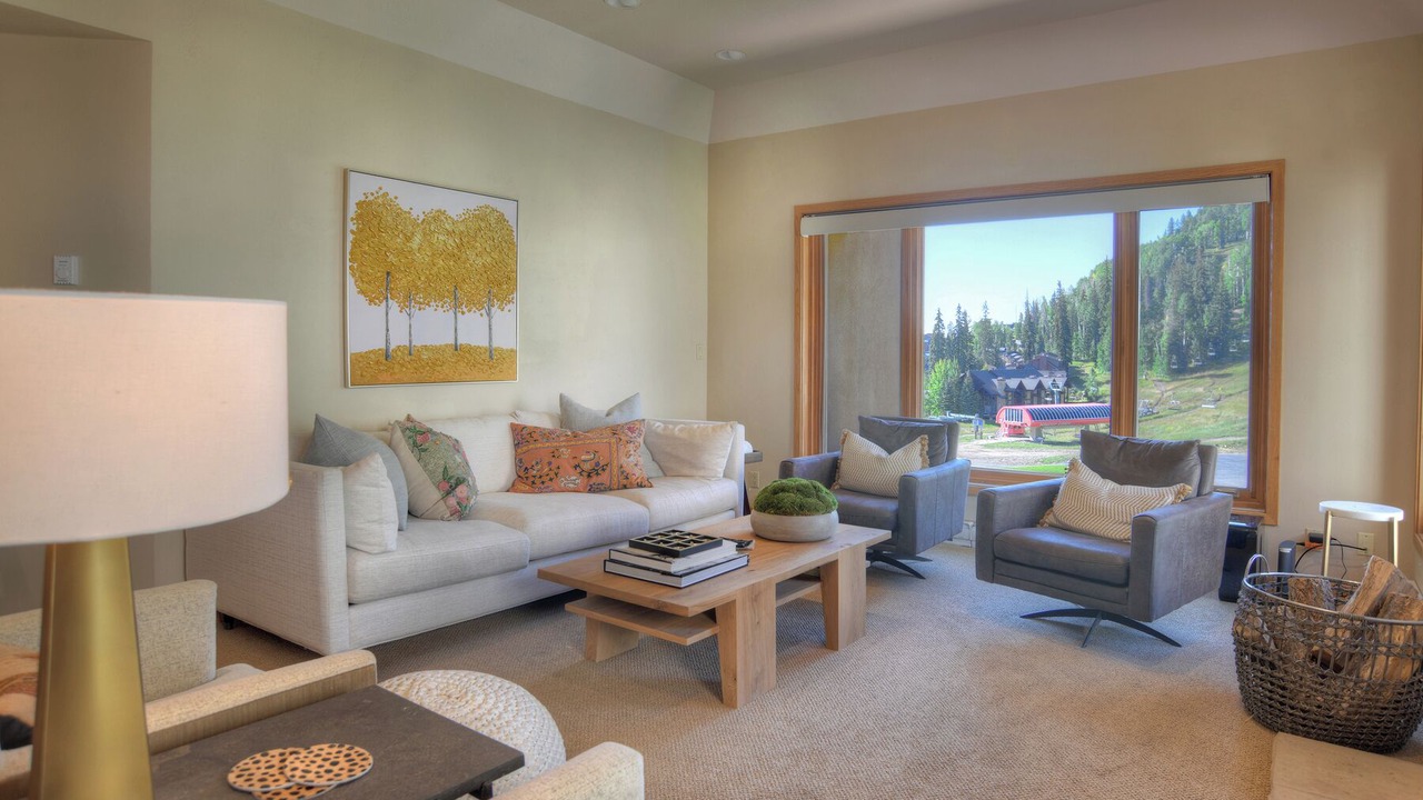 Photo of Livingroom in Purgatory