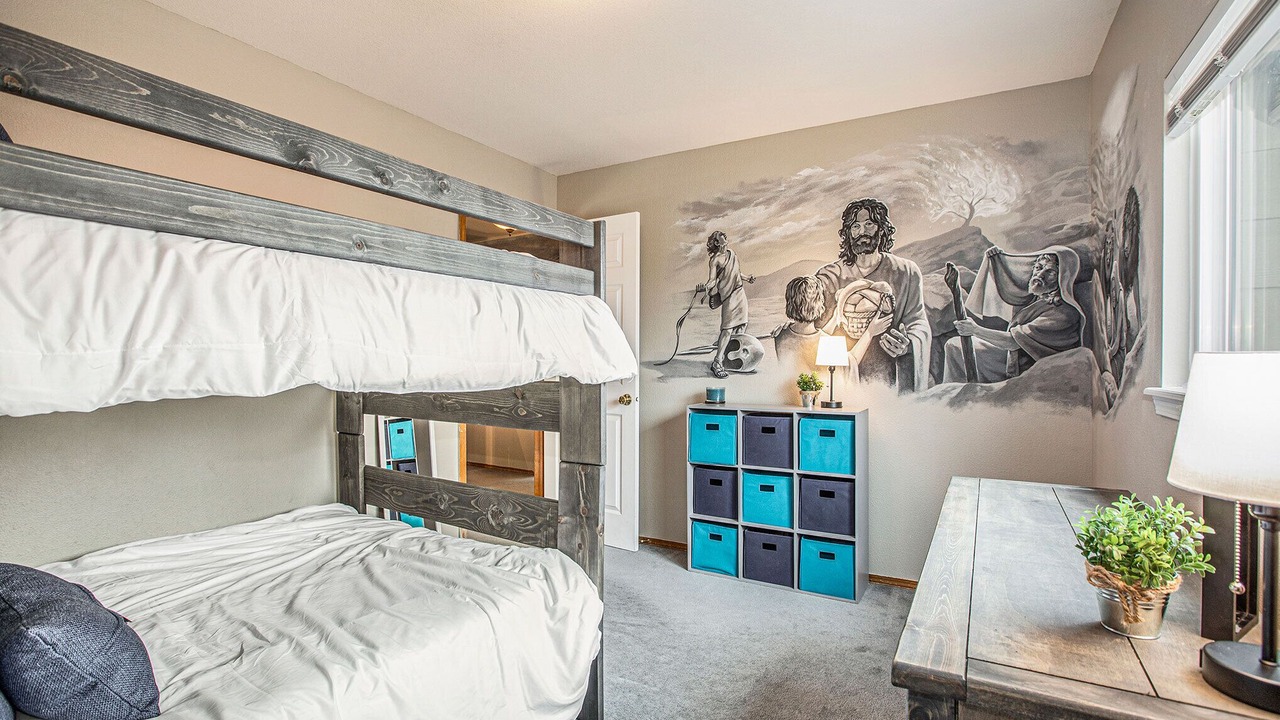 Photo of Bedroom in Mountain Shadows