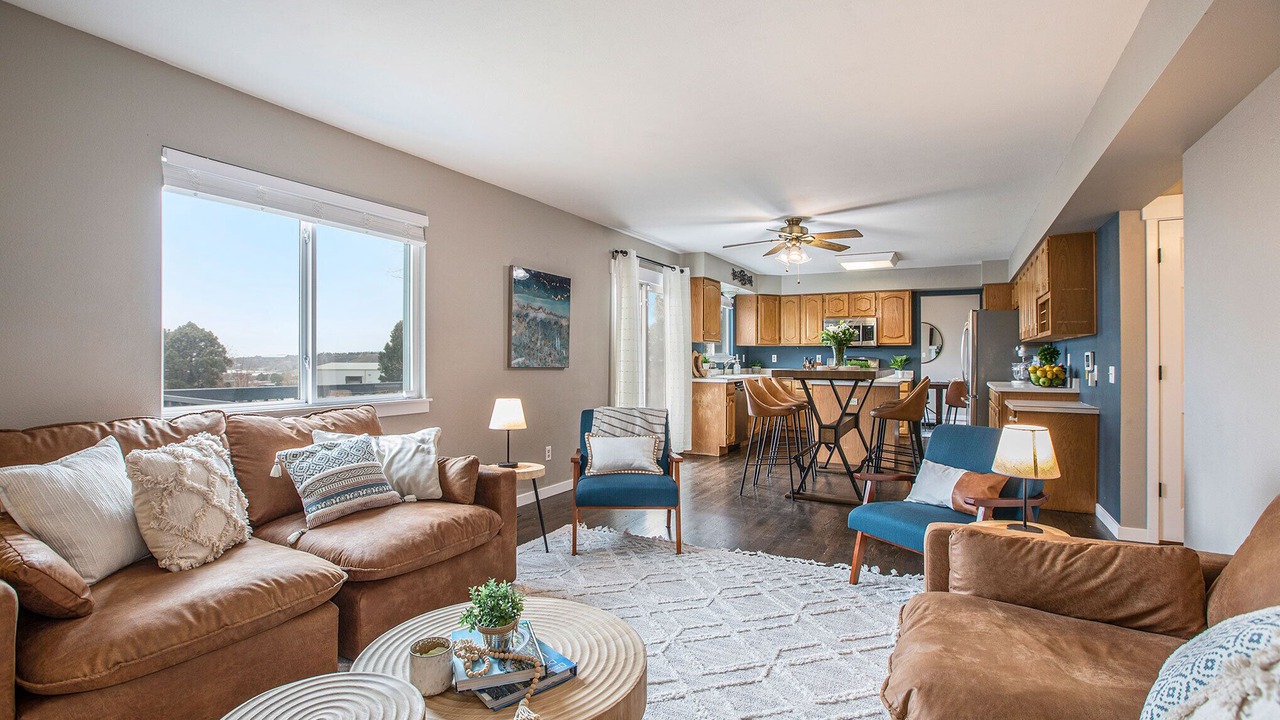 Photo of Livingroom in Mountain Shadows