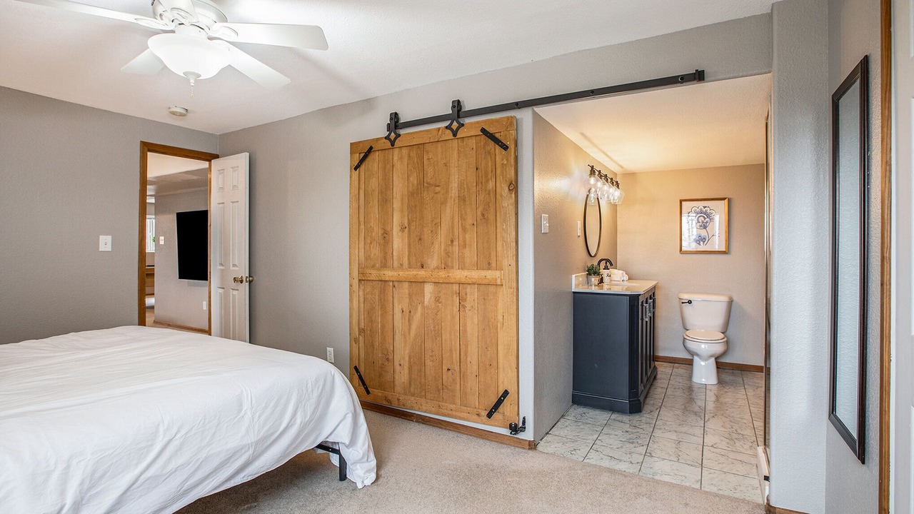 Photo of Bedroom in Mountain Shadows