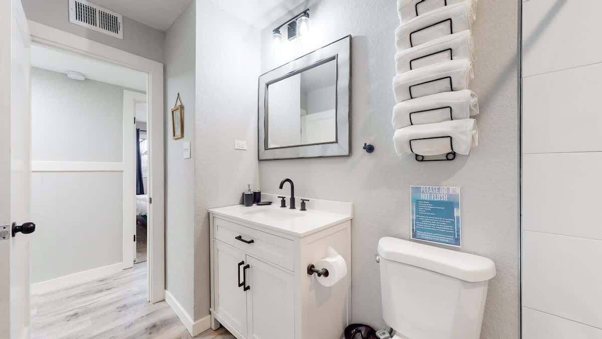 Photo of Bathroom in Jewell Heights - Hoffman Heights