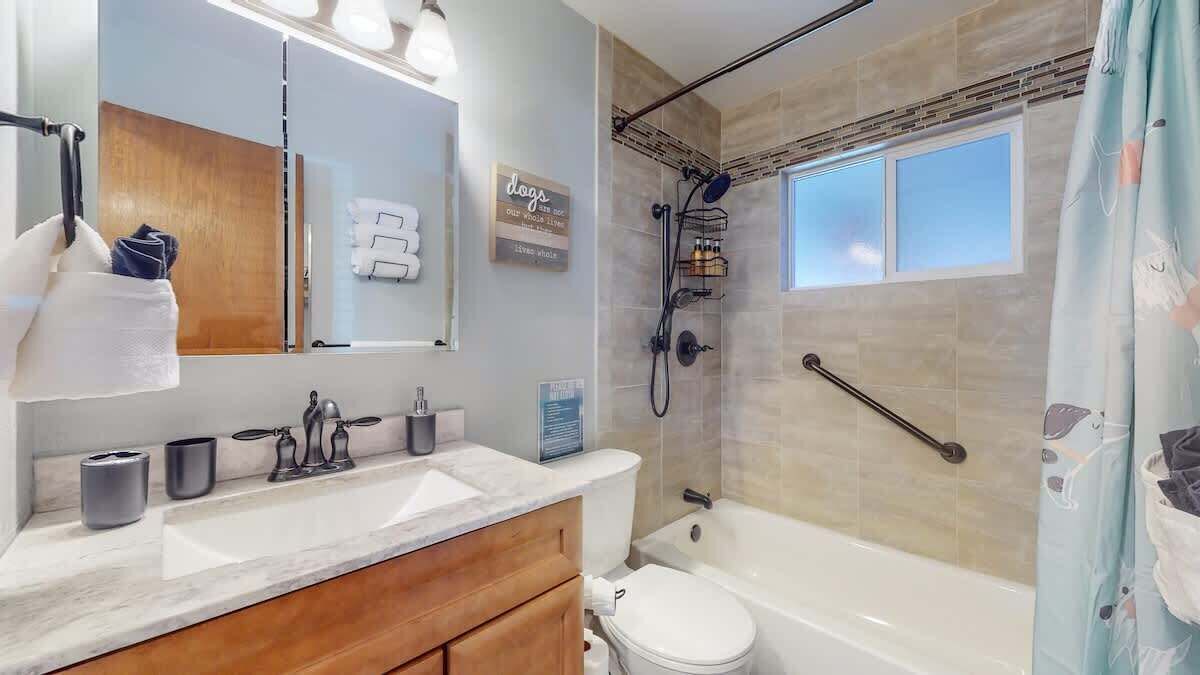Photo of Bathroom in Twin Lakes