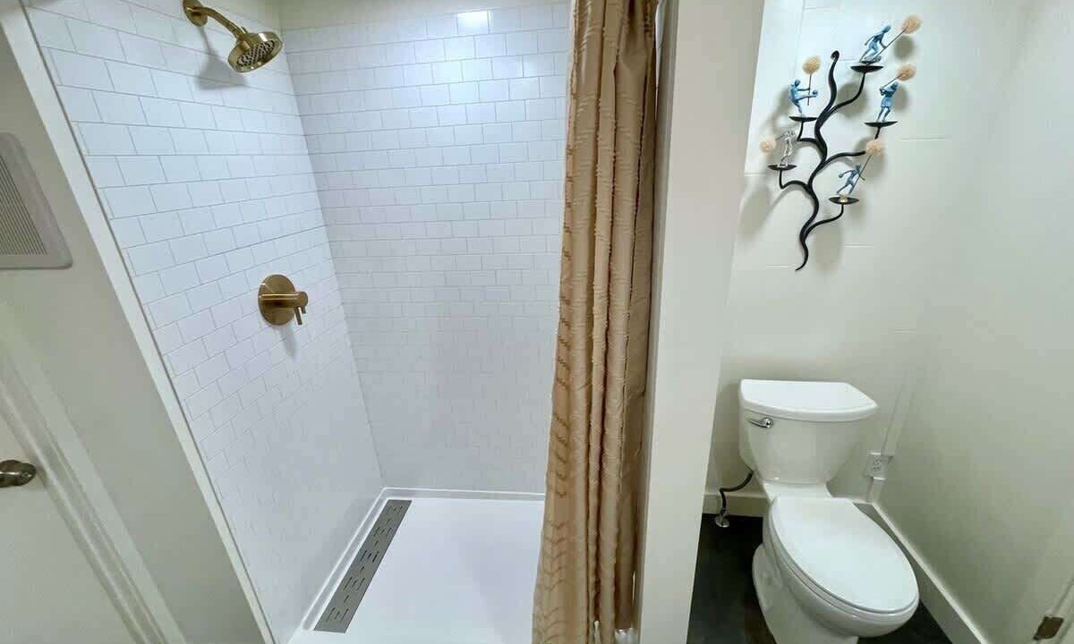 Photo of Bathroom in Cole