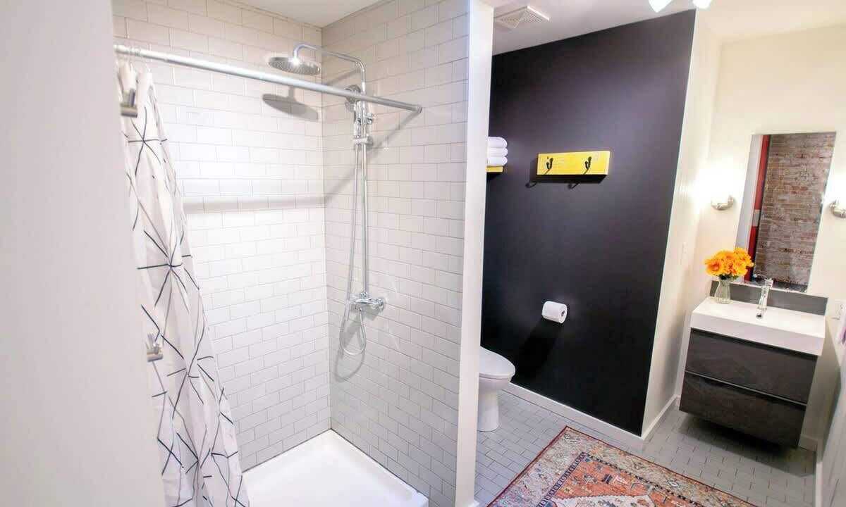 Photo of Bathroom in Cole