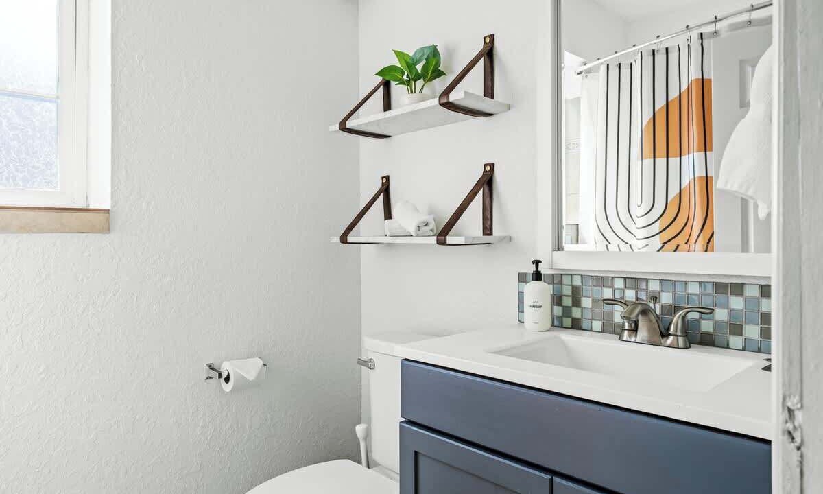 Photo of Bathroom in West Colfax