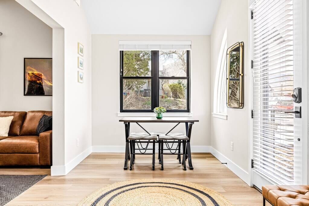 Photo of Livingroom in Golden