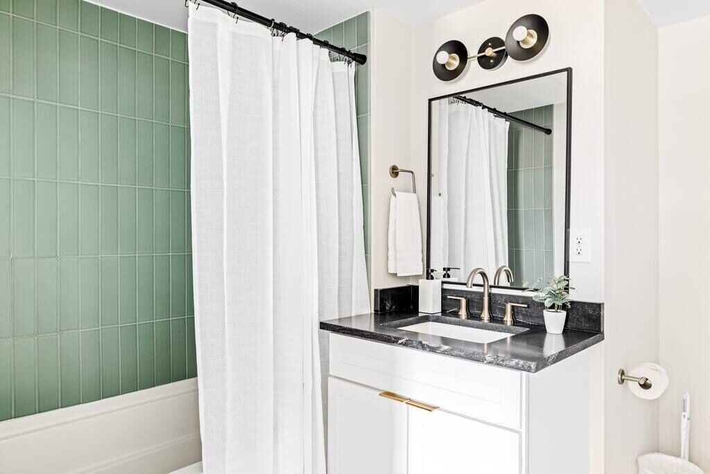 Photo of Bathroom in Golden