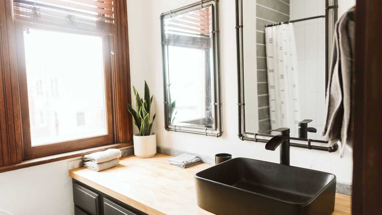 Photo of Bathroom in Curtis Park
