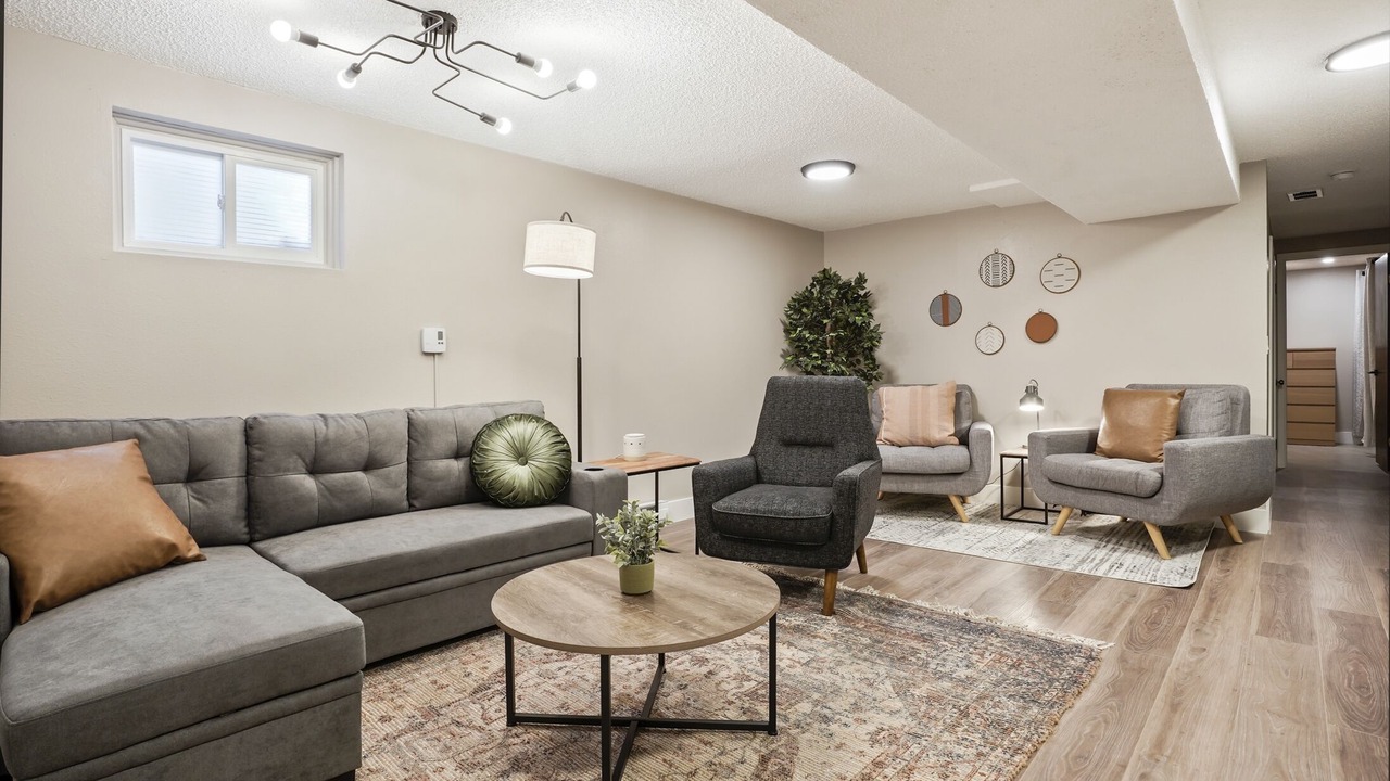 Photo of Livingroom in Columbine